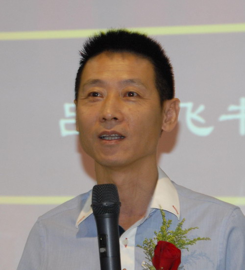 【风流文采磨不尽 水墨厚实成名家】吕龙飞书法展亮相中国武汉